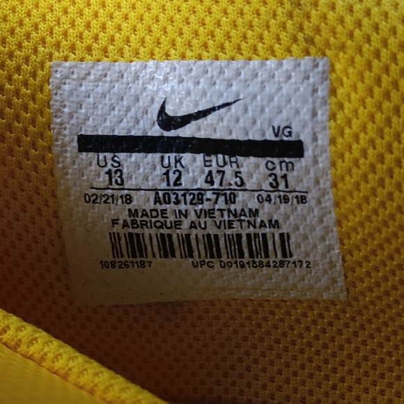 Nike - Picture 2 of 8